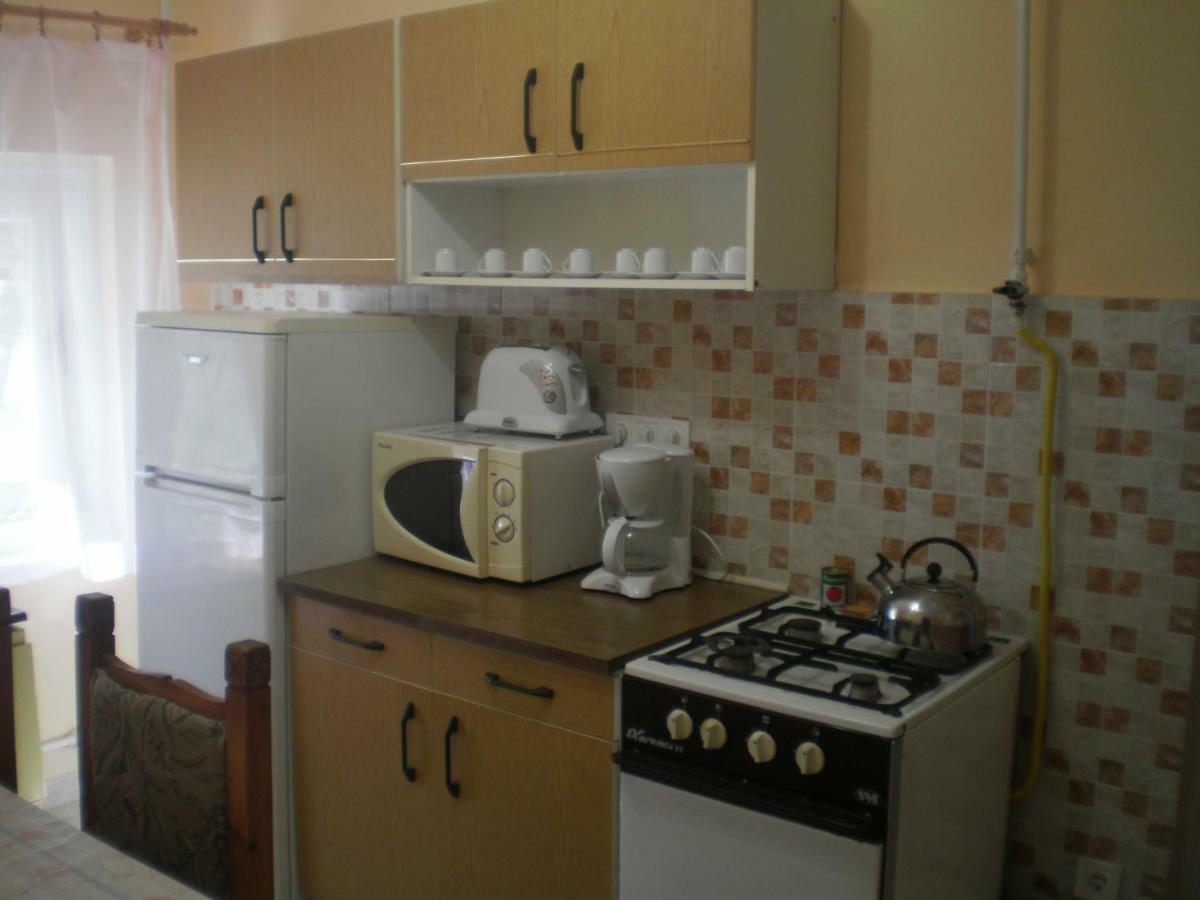 Raday Apartman Hajduszoboszlo Exterior photo